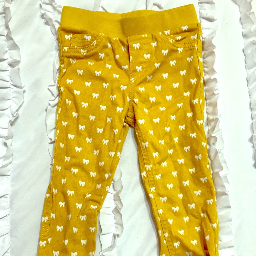 Mustard 2t skinny pants